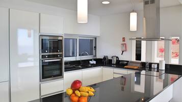 Villa, 3 Bedrooms, Ocean View | Private kitchen