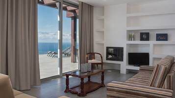 Huvila, 3 makuuhuonetta, valtamerinäköala | Sisätilat