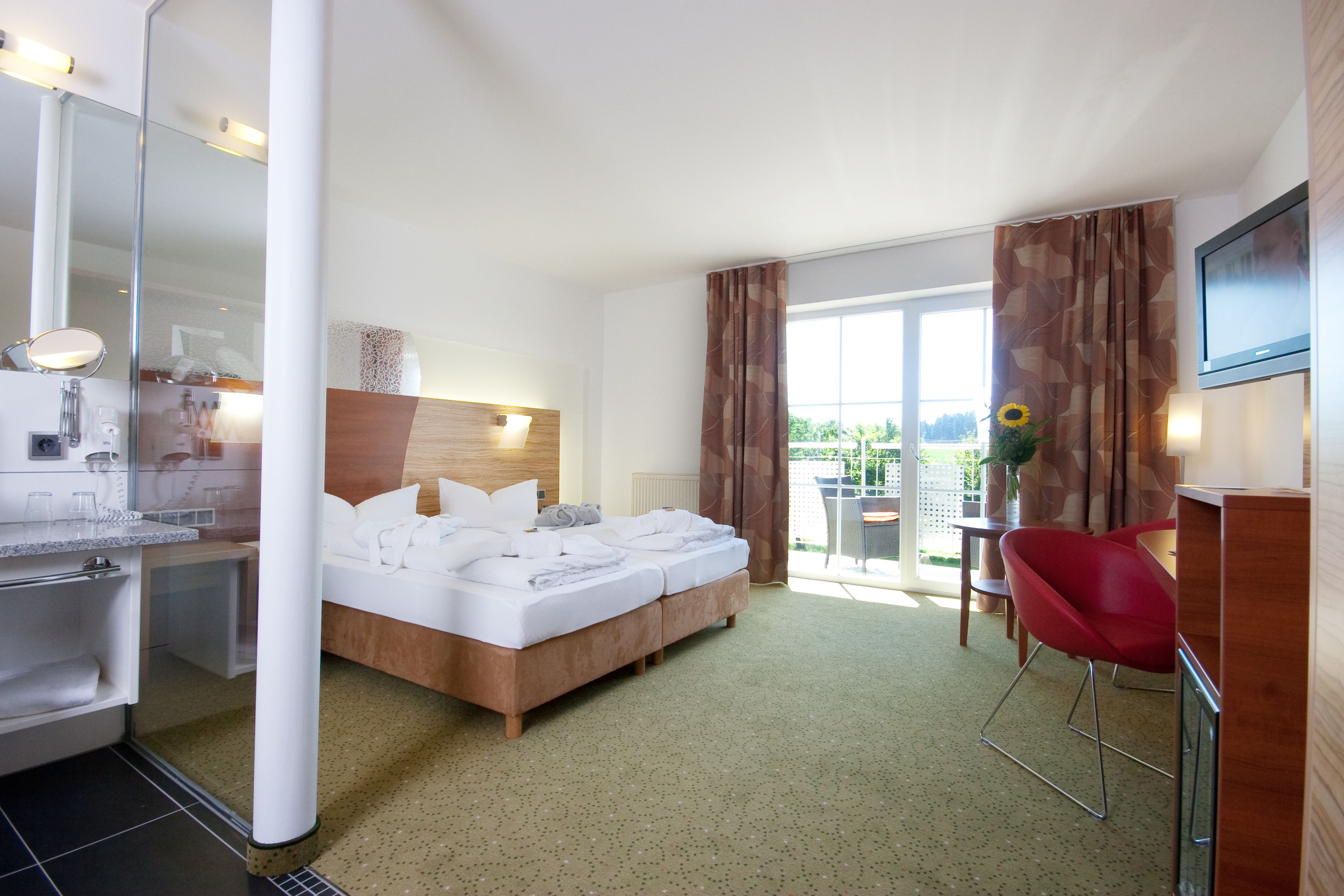 classic double room single use | minibar, in-room safe, desk, free wifi