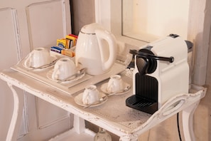 1 phòng ngủ, minibar, két bảo mật tại phòng, bàn