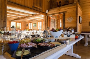 Daily buffet breakfast for a fee