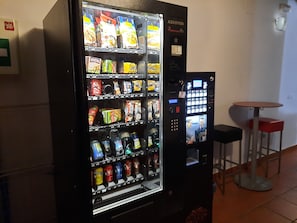 Snack bar - Albergue Turistico La Casa de Mi Abuela - Hostel (Aldeanueva del Camino)