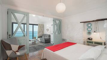 Cottage, teras, pemandangan pantai | 1 kamar tidur, brankas, setrika/meja setrika, dan Wi-Fi gratis