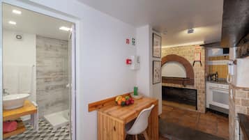 ๋์ฅ๊ณ , ์ ์๋ ์ธ์ง, ์ค๋ธ, ์ฟกํ