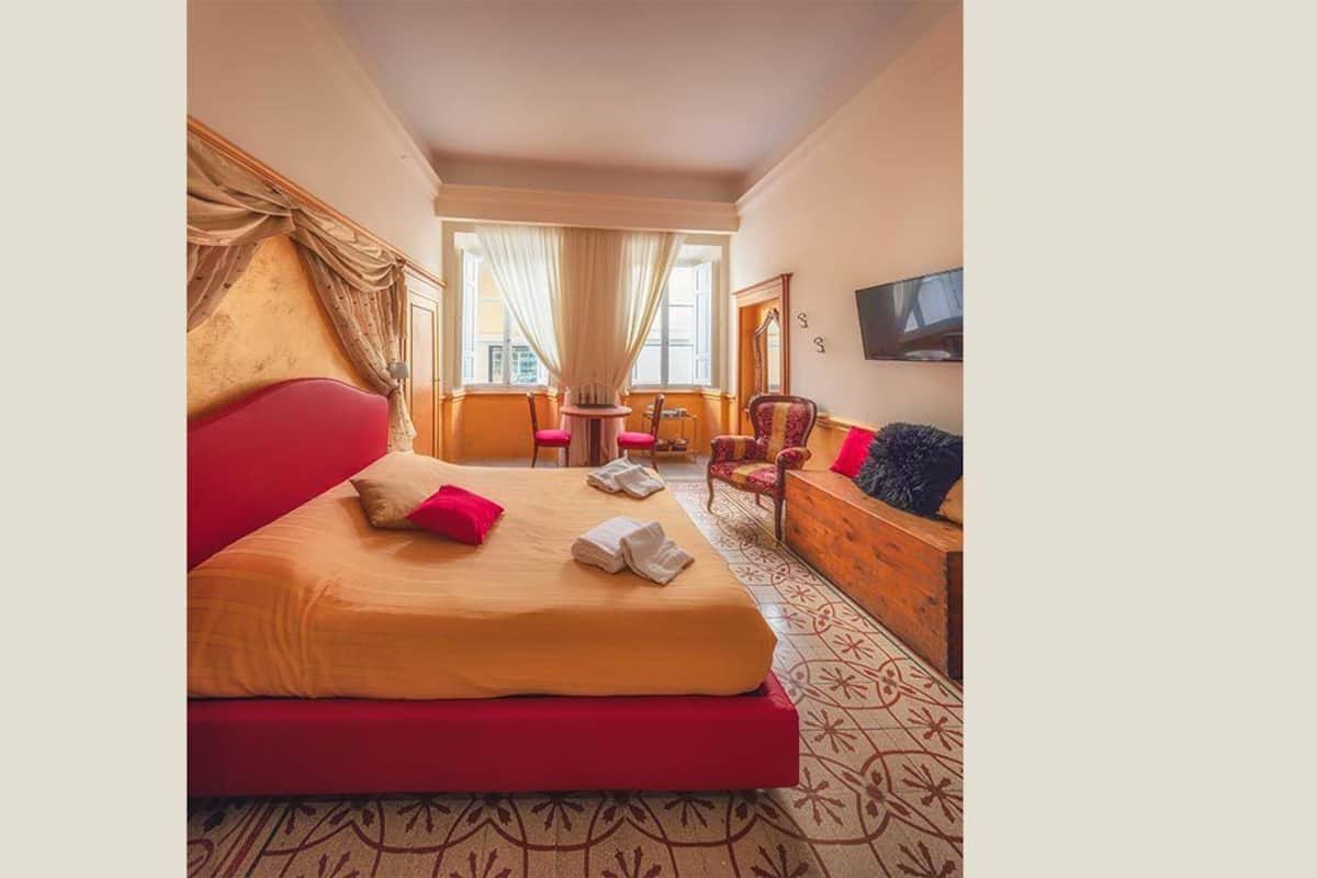Chambre Double, 1 grand lit (Oro) | Literie de qualité supérieure, minibar, coffres-forts dans les chambres
