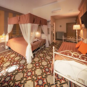 Premium bedding, minibar, in-room safe, desk - Ghibellino B&B (Arezzo)