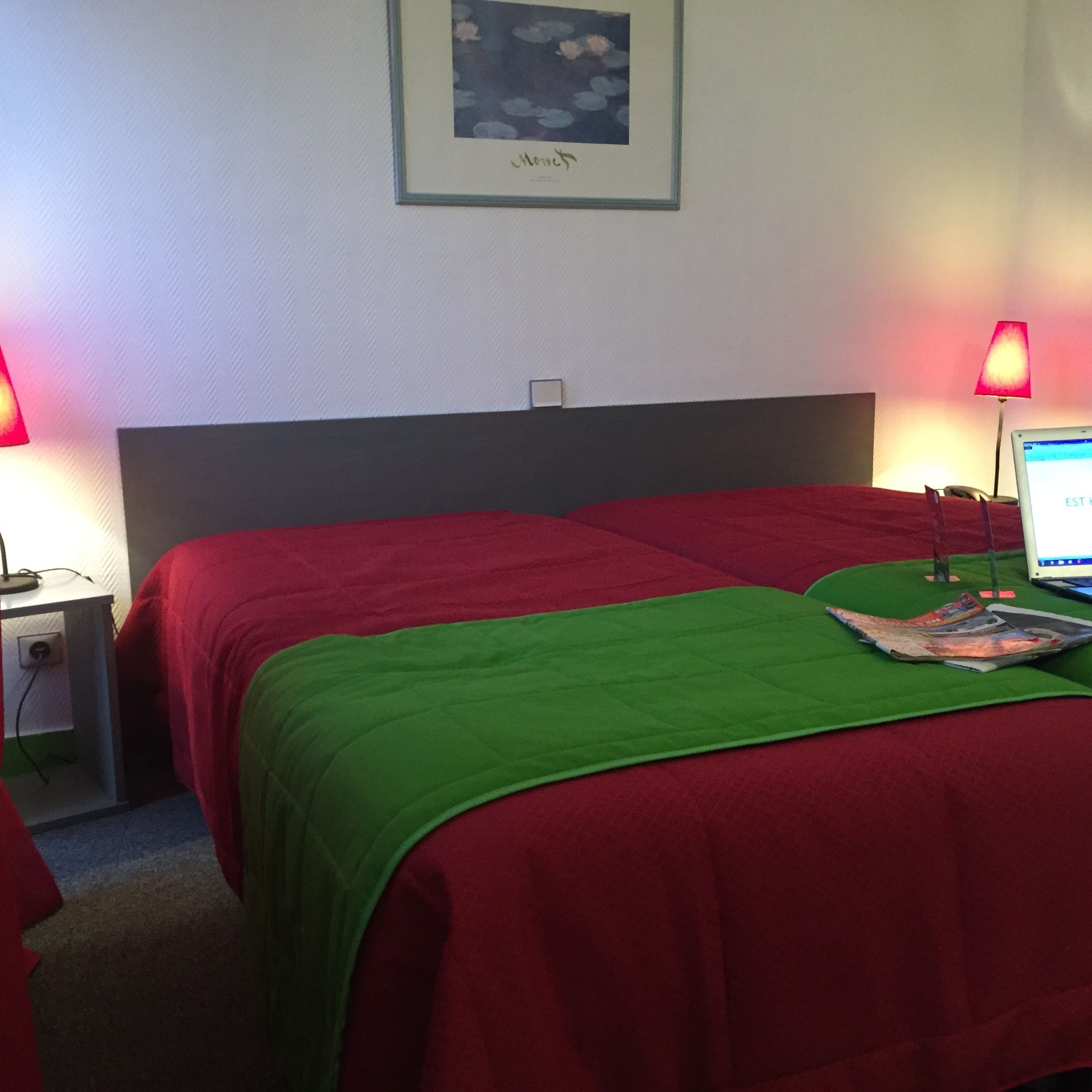 quadruple room | 1 bedroom, desk, laptop workspace, rollaway beds