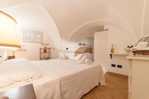 Apartment | 1 bedroom, free WiFi, bed sheets - Sweet Suite near Pantheon (Rome)