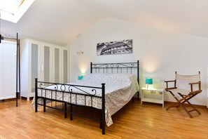 Apartment, 2 Bedrooms | 2 bedrooms, free cribs/infant beds, free WiFi, bed sheets - Libetta Apartment (Rome)