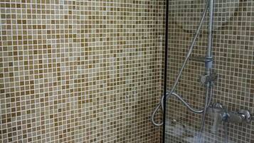 Ducha y toallas
