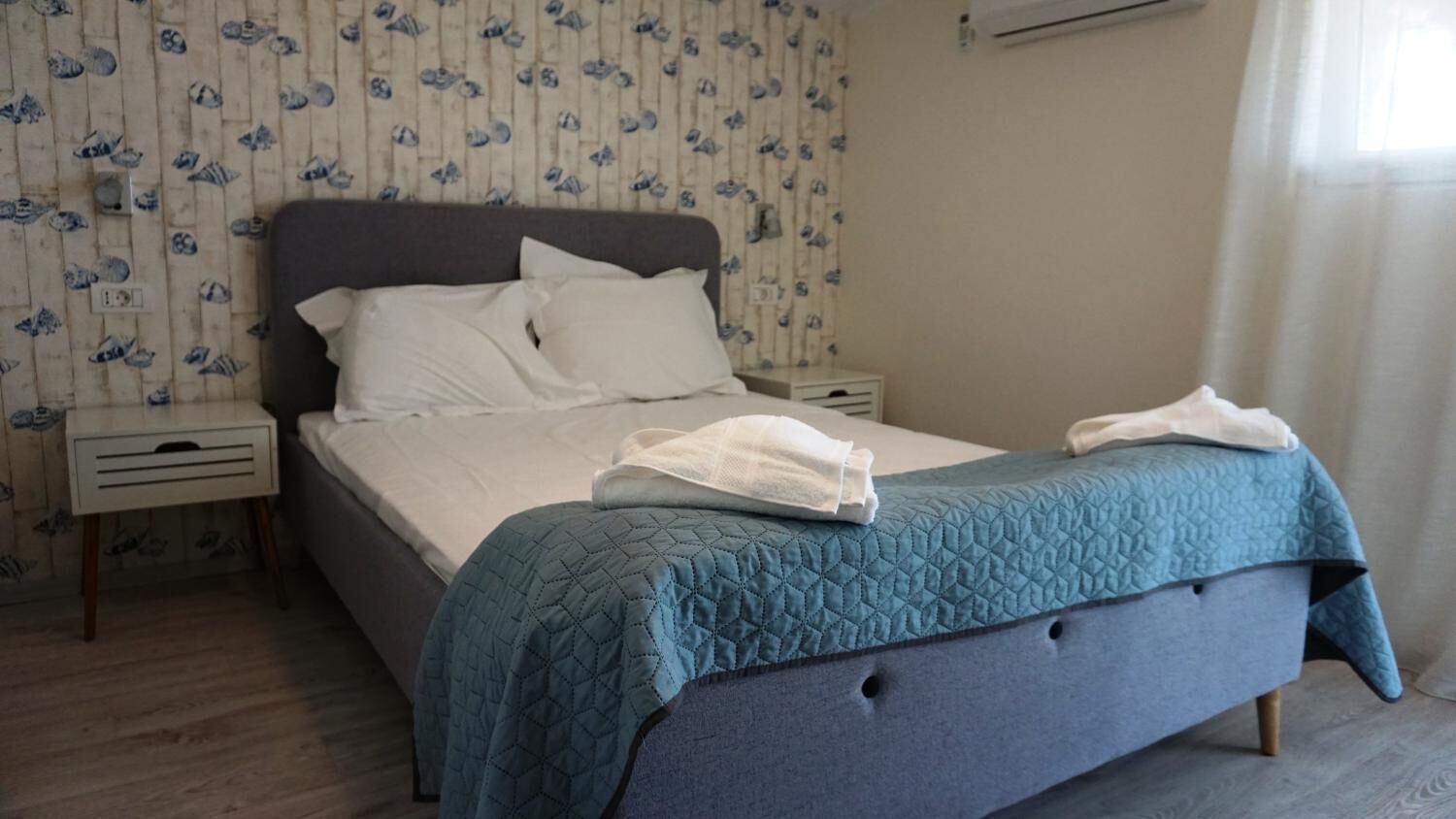 Bureau, chambres insonorisées, lits bébé (en supplément), Wi-Fi gratuit