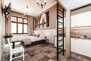 Comfort Studio, 1 Bedroom, Kitchenette (OLD TOWN) | Premium bedding, desk, free WiFi, bed sheets