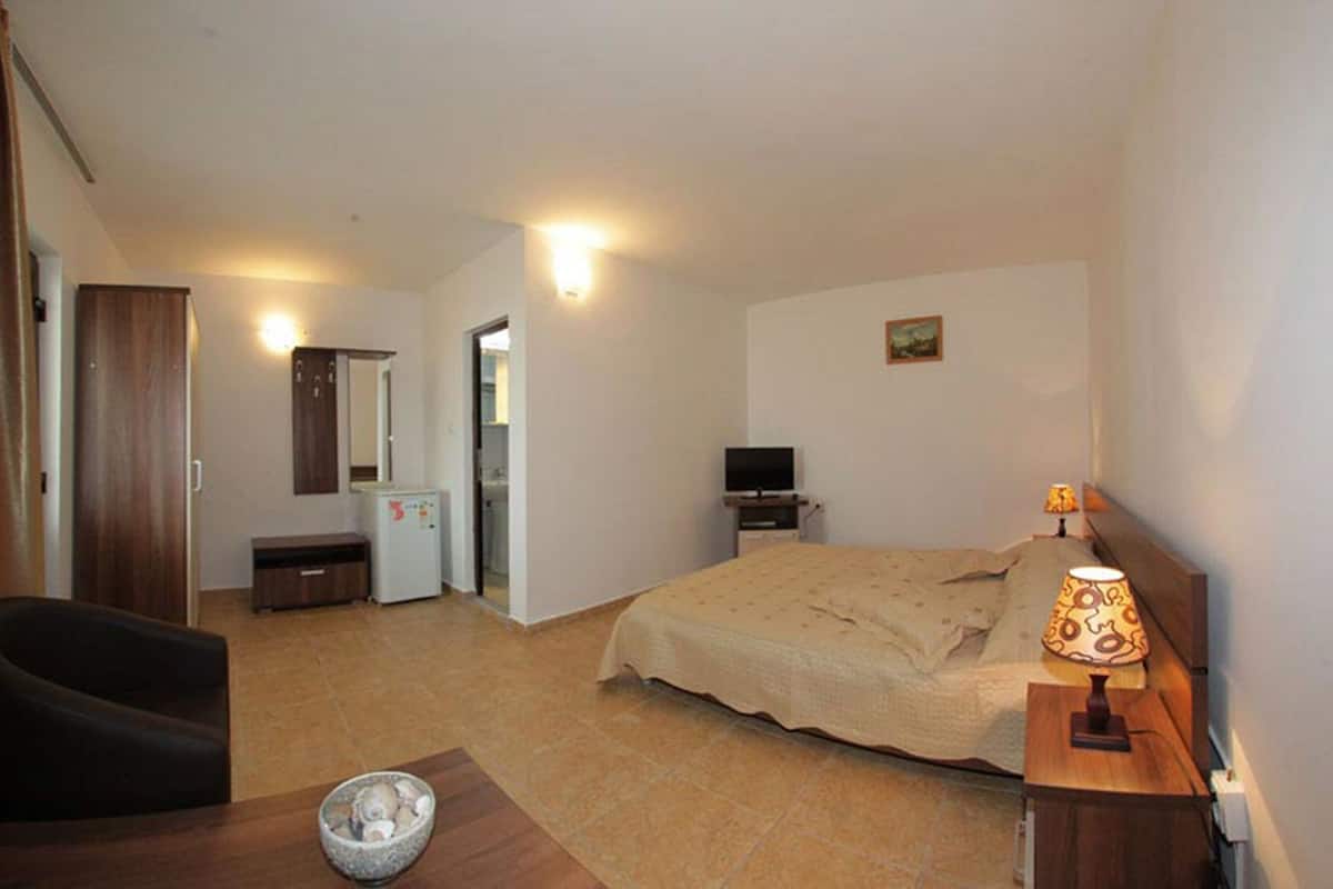 Iron/ironing board (on request), free WiFi, bed sheets