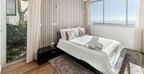 4 bedrooms, in-room safe, iron/ironing board, free WiFi - Fonte do Mar I by Our Madeira (Santa Cruz)