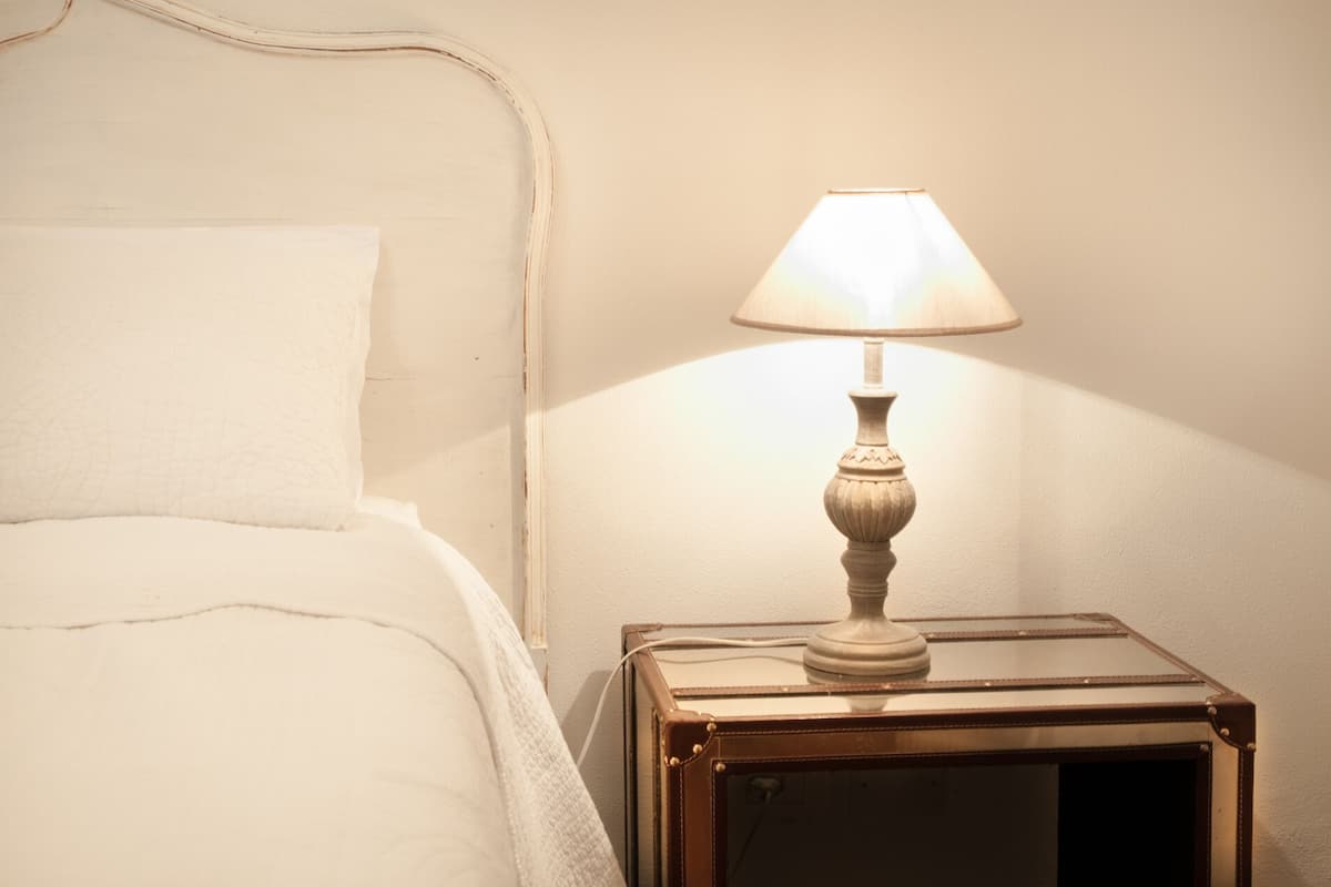 Premium bedding, in-room safe, free WiFi