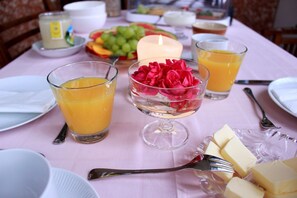 Buffet breakfast for a fee on weekdays - Gutshaus Gottin (Warnkenhagen)