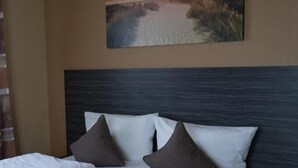Bureau, Wi-Fi gratuit, draps fournis