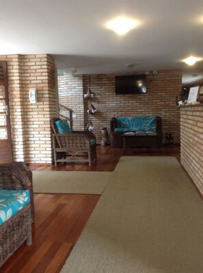 Lobby sitting area - Pousada Taieiras (Maragogi)