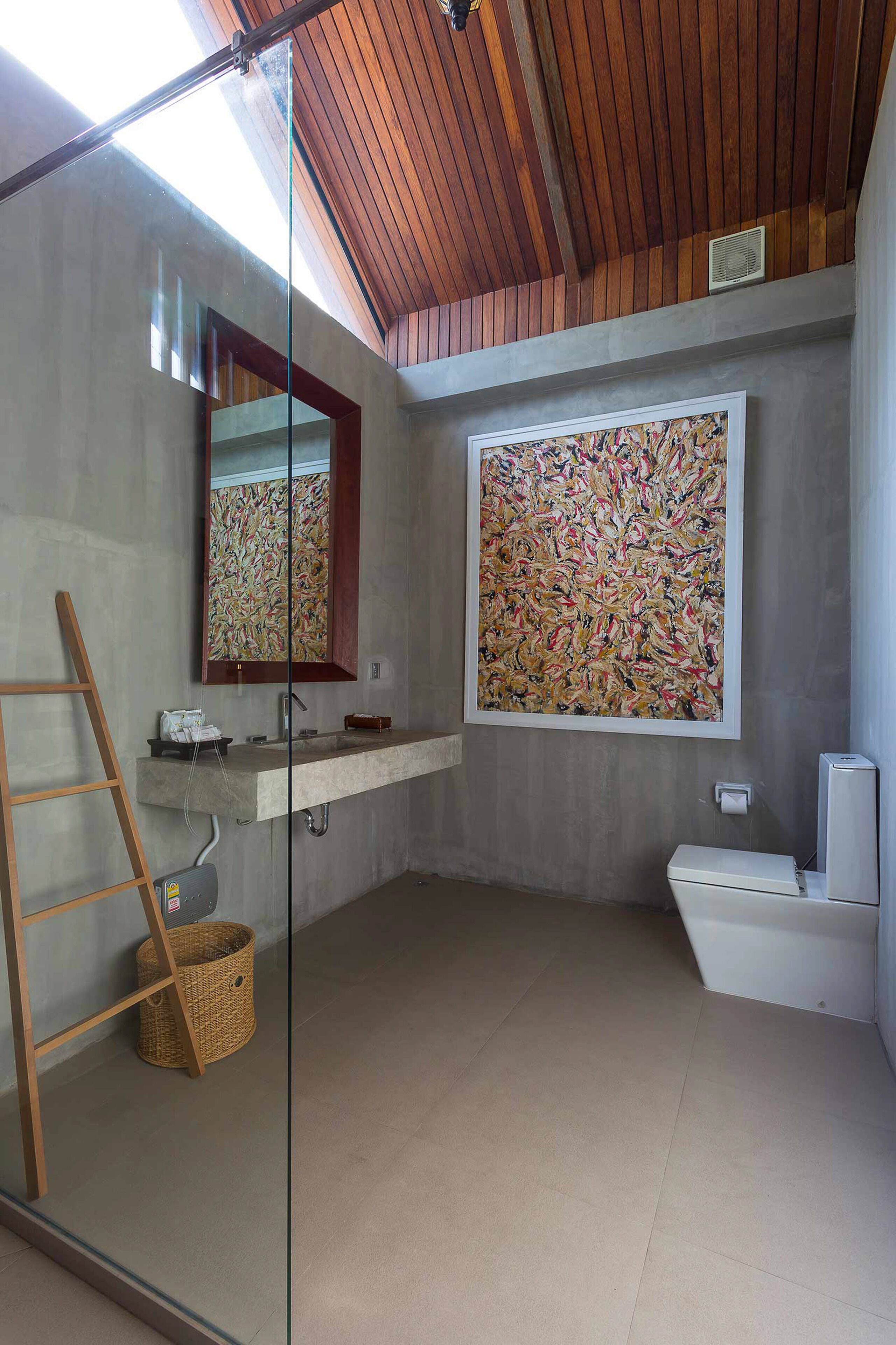 suite, 2 bedrooms | bathroom | separate bathtub and shower, deep-soaking bathtub, rainfall showerhead