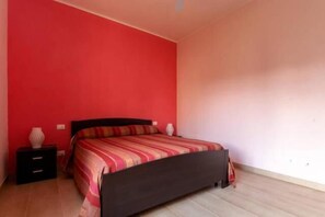 Soundproofing, cots/infant beds, rollaway beds, free WiFi - B&B Solesun (Misiliscemi)