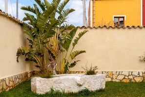 Property grounds - B&B Solesun (Misiliscemi)