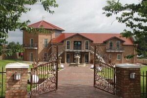 Fachada da propriedade