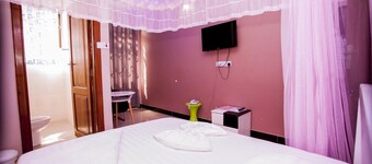 Nyaholoti Airport Hotel