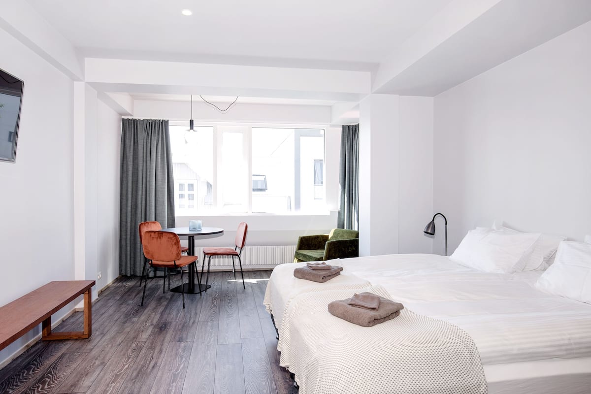 Studio, Multiple Beds | Laptop workspace, blackout curtains, free WiFi, bed sheets