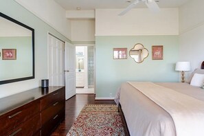 3 bedrooms, desk, iron/ironing board, free WiFi