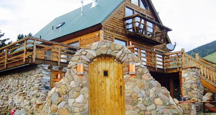 Suuri ja kaunis vuorimökki lähellä Angel Fire ja Red River