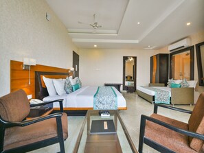 Coffres-forts dans les chambres, bureau, Wi-Fi gratuit, draps fournis