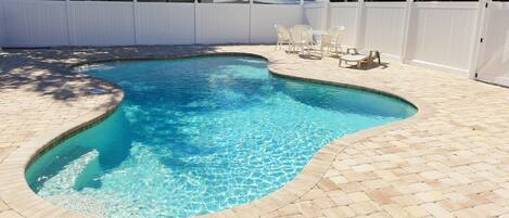 Piscine extérieure, piscine chauffée