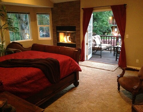 Best Location - Walk to Downtown Willow Glen - Cozy Covered Balcony