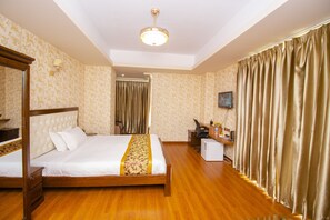 Habitación ejecutiva doble, 1 habitación, fumadores, vistas a la ciudad | 10 dormitorios, sábanas de algodón egipcio, ropa de cama de alta calidad