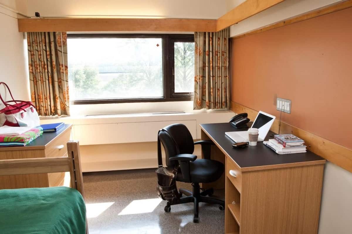 Room, 1 Twin Bed | Free WiFi, bed sheets