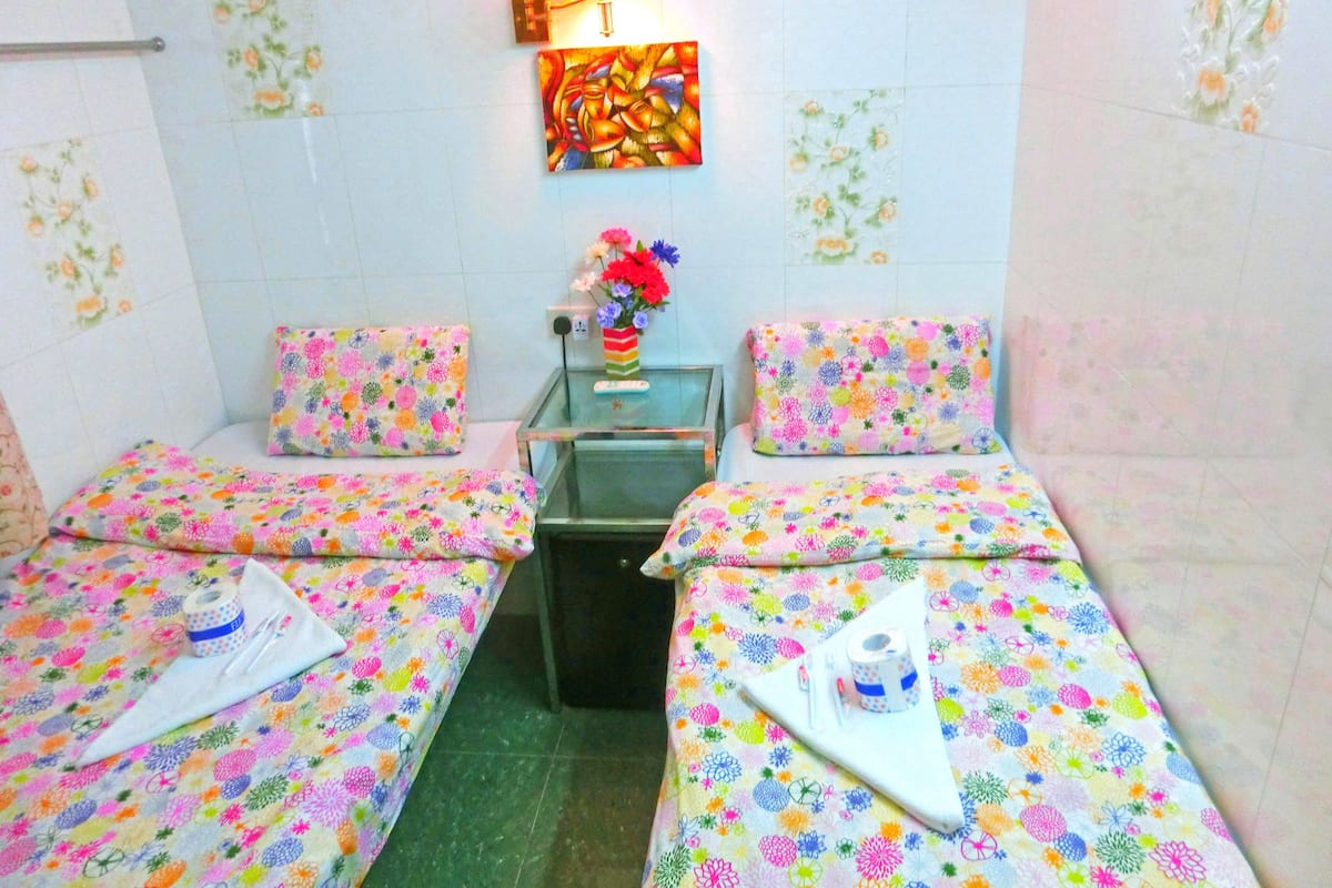 双床房, 2 张单人床, 独立浴室 | 迷你吧、遮光窗帘、隔音、熨斗/熨板