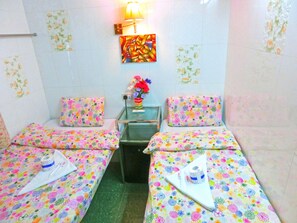 雙床房, 2 張單人床, 獨立浴室 | 迷你吧、遮光窗簾/窗簾、隔音、熨斗/熨衫板