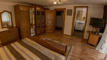 家庭別墅, 露台 (9 rooms/ 8 bathrooms) | 9 間睡房、書桌、隔音、熨斗/熨衫板