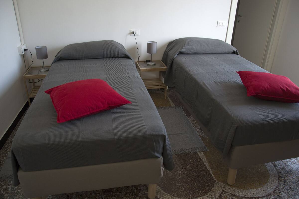 Desk, free WiFi, bed sheets