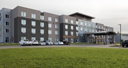 Pomeroy Inn & Suites Prince George