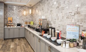 Petit déjeuner buffet compris tous les jours