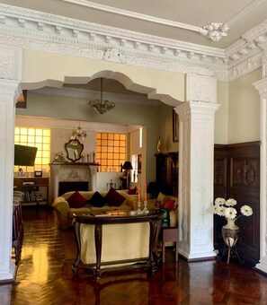 Télévision à écran plat