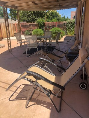Terrace/patio - Charming Home in Concord  near San Francisco  (Concord)
