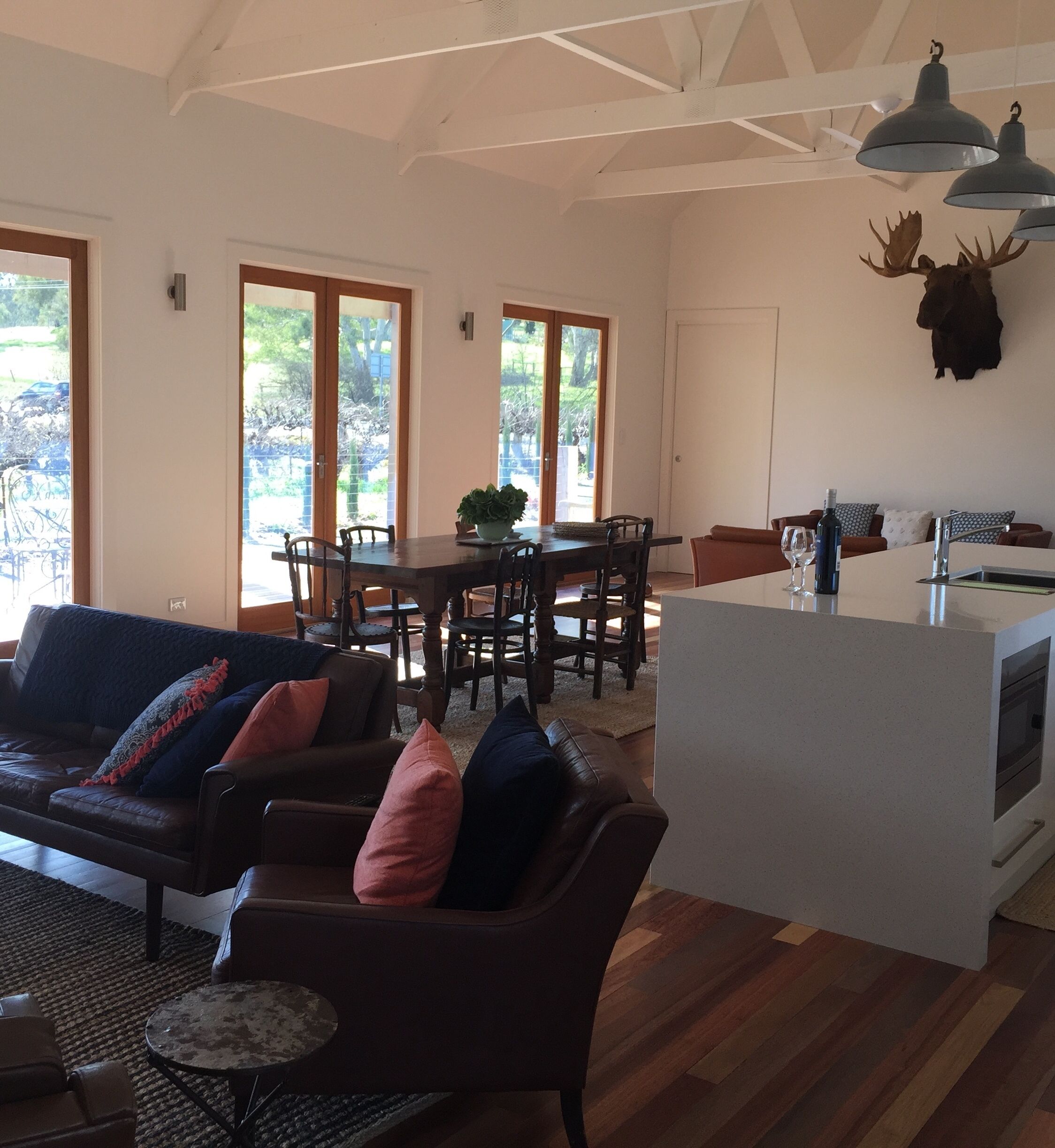 MERRY MOOSE  - LUXURY LODGE ACCOMODATION — image 9