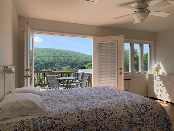 2 عدّة غرف نوم ومكتب ومكواة/لوح كي وواي فاي مجانًا