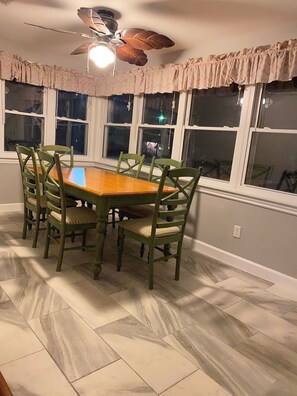 Dining - 2026 NEW Renovated Shore Retreat, Includes Beach Badges, 2 Blocks to Beach & Bay (Lavallette)