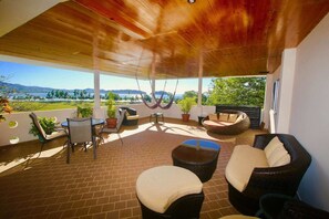 Outdoor dining - Condo Catalina: Best Beach Views Steps to Sand! Luxury in Samara. World Class Views+Service! 3rd Flo (Playa Samara)