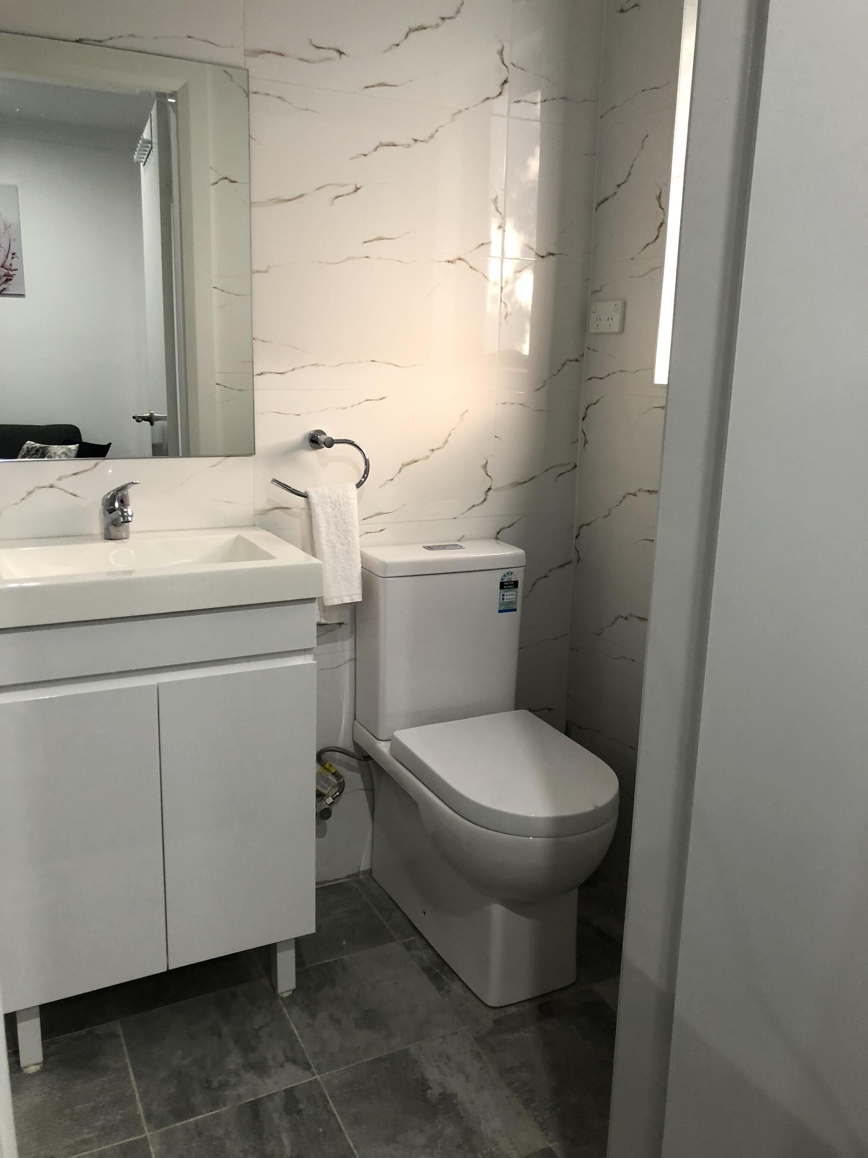 Luxury 3 bedroom Villa in the heart of Jindabyne - Unit 4 — image 10