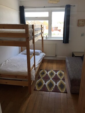 10 Schlafzimmer, Bügeleisen/Bügelbrett, WLAN, Bettwäsche