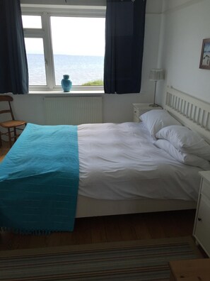 10 chambres, fer et planche à repasser, Wi-Fi, draps fournis